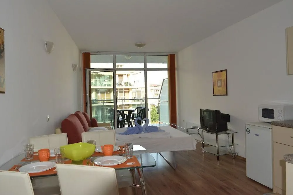 Julia Family Apartments Солнечный берег Апарт-отель