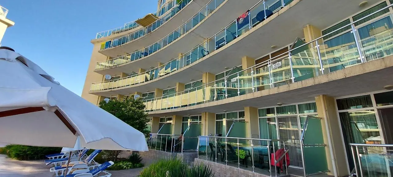 Julia Family Apartments Солнечный берег