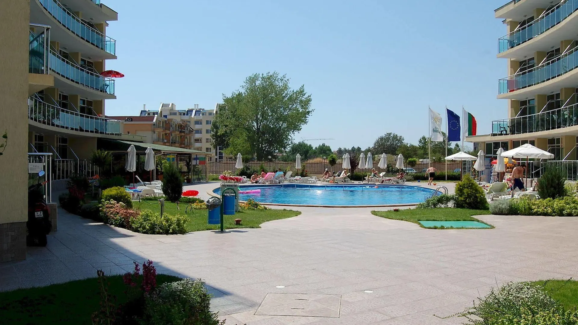 Апарт-отель Julia Family Apartments Солнечный берег