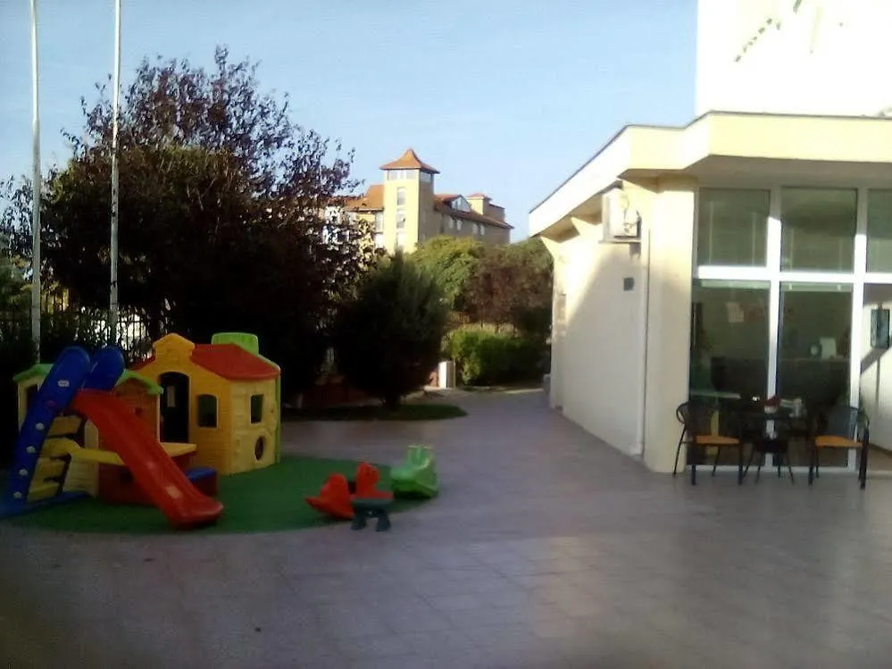 Julia Family Apartments Солнечный берег Апарт-отель