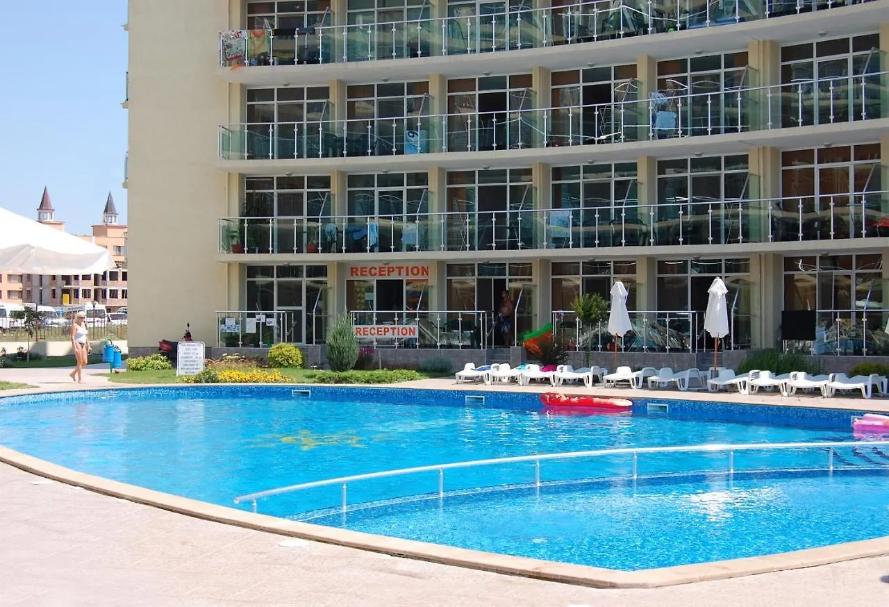 Апарт-отель Julia Family Apartments Солнечный берег