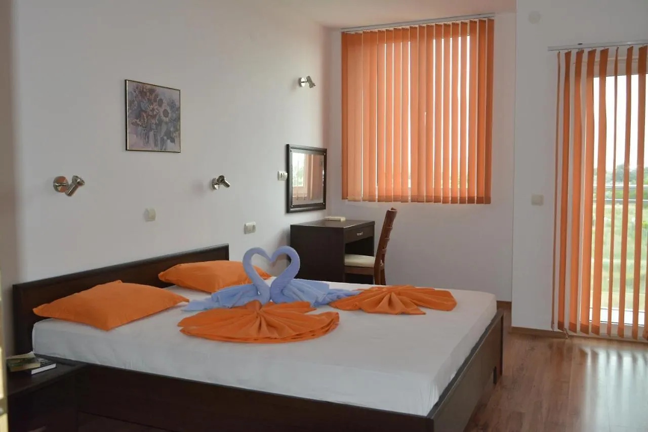 Julia Family Apartments Солнечный берег