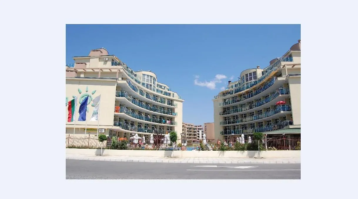 Апарт-отель Julia Family Apartments Солнечный берег